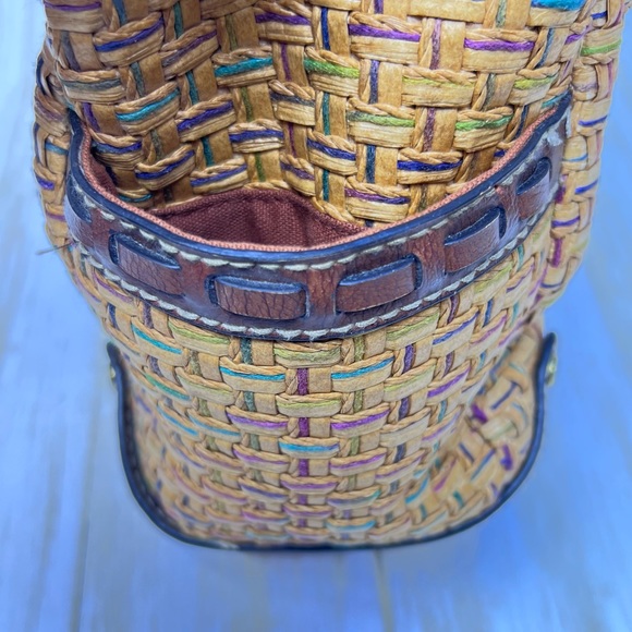 Fossil Woven Wood Handle Leather Detailed Hand Bag w/ Multi Color InnerWoven - Picture 7 of 17